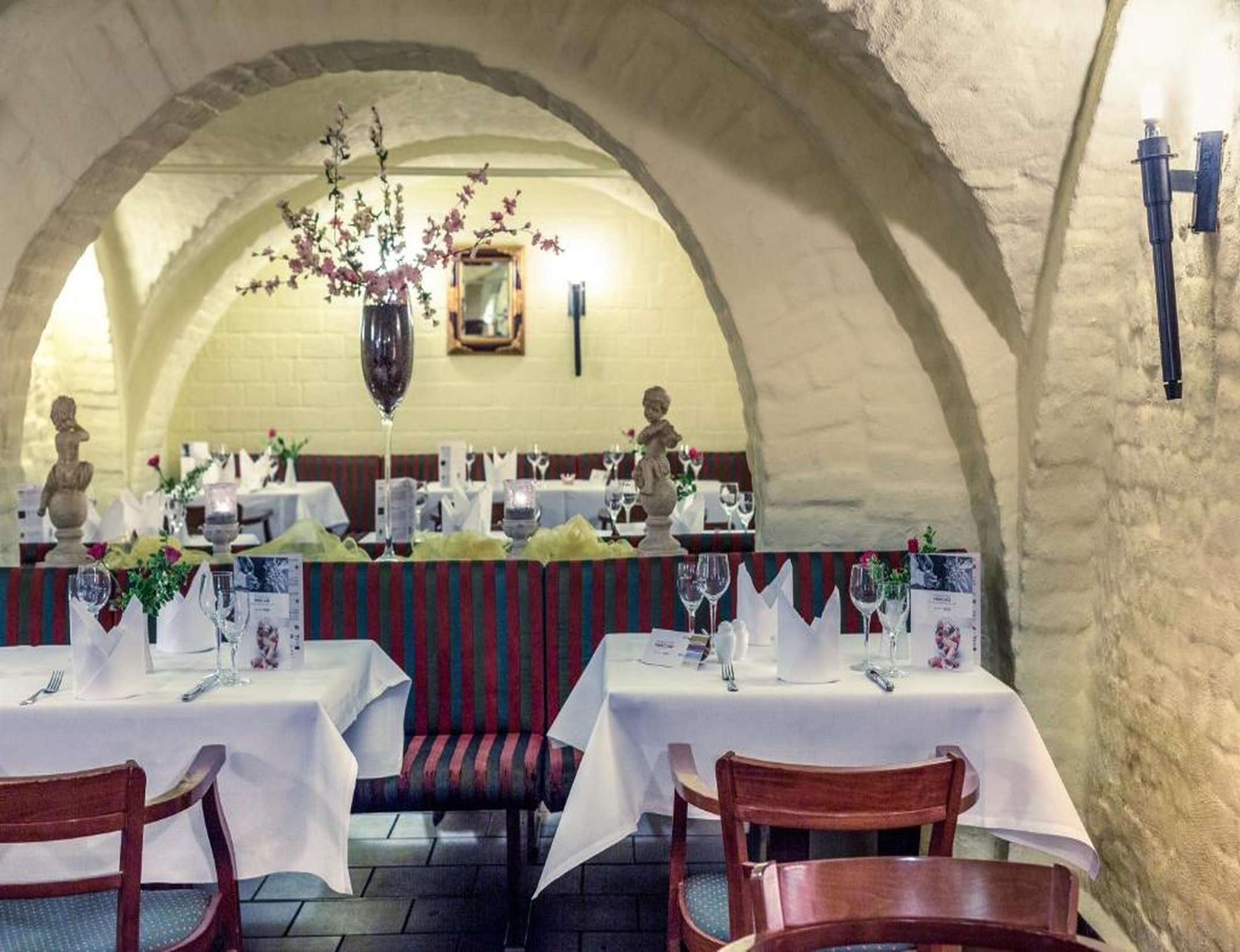 Restaurant Wallenstein's historic vaulted cellar
