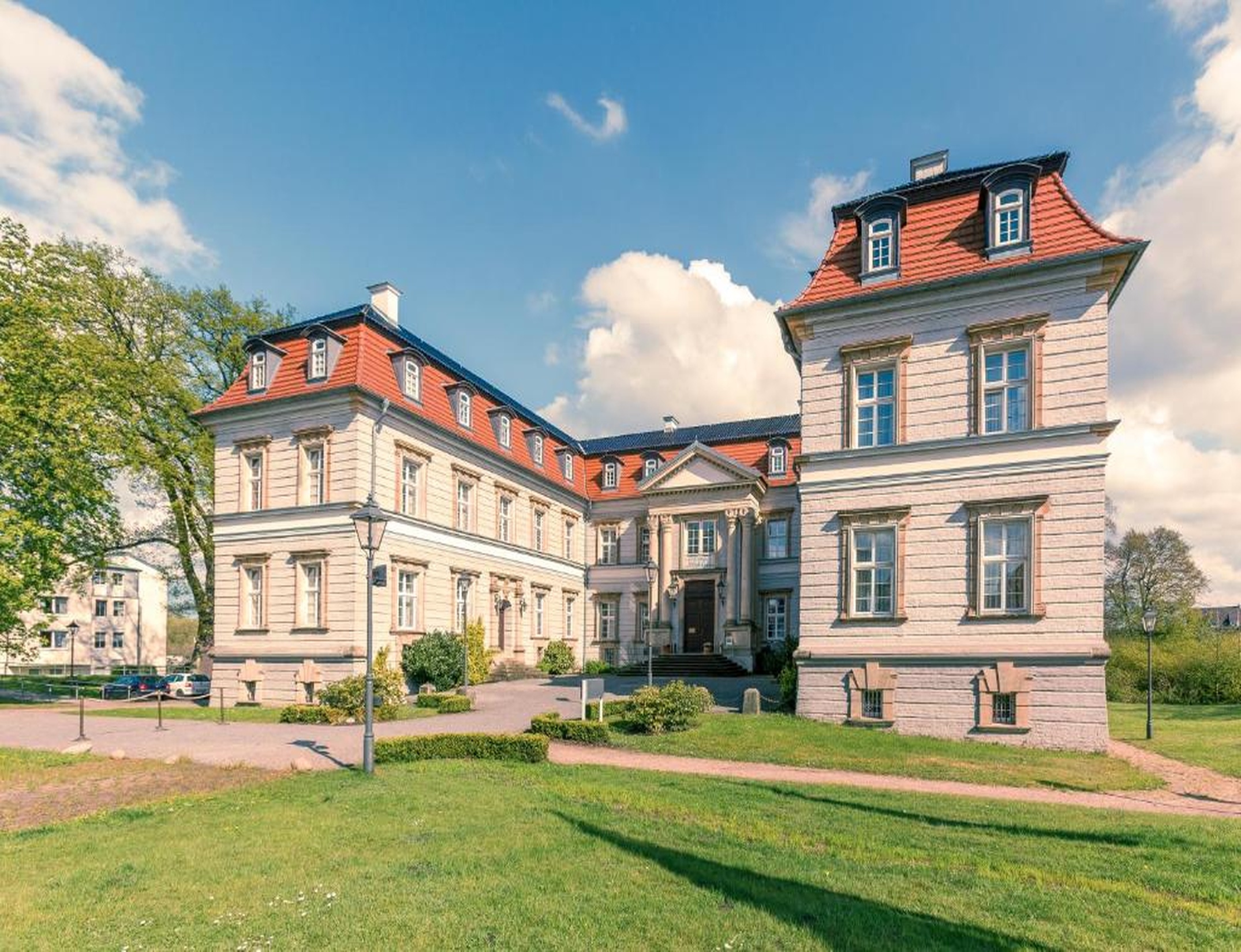 Schloss Neustadt Glewe exterior