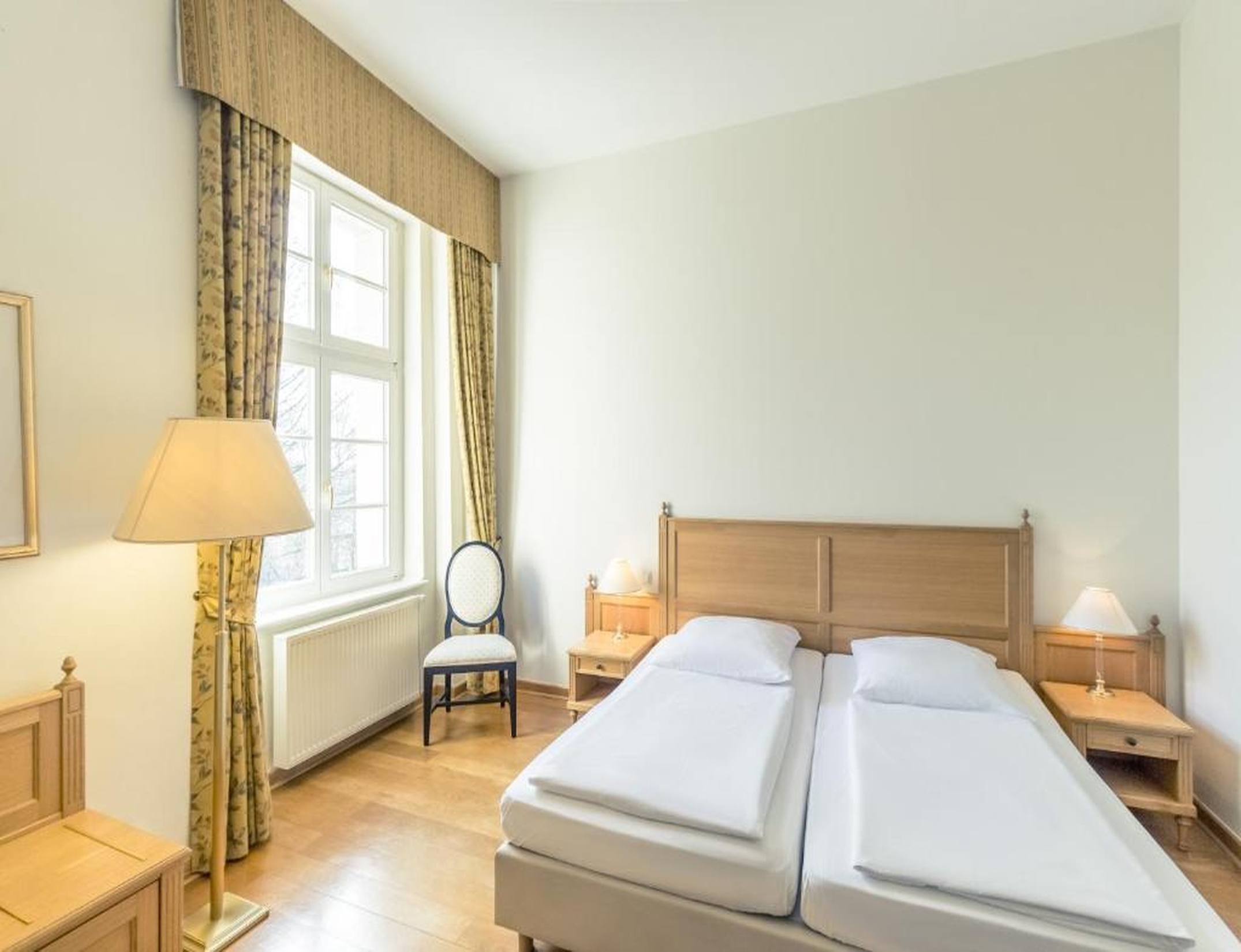 Standard Room with park or city view